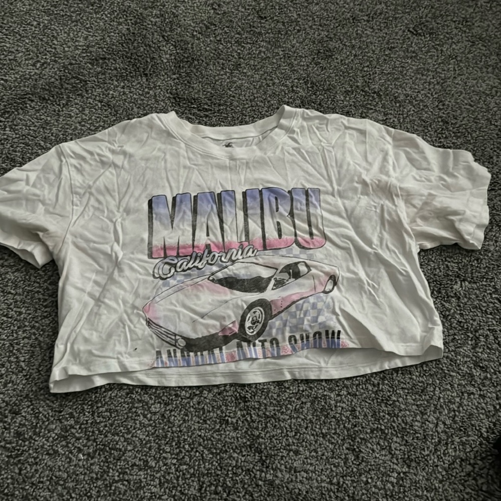 Cropped Malibu car shirt